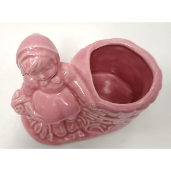 Planter Little Girl Well Flower Basket Vintage Chip 5 Inches Tall and Wide - Picture 3 of 6